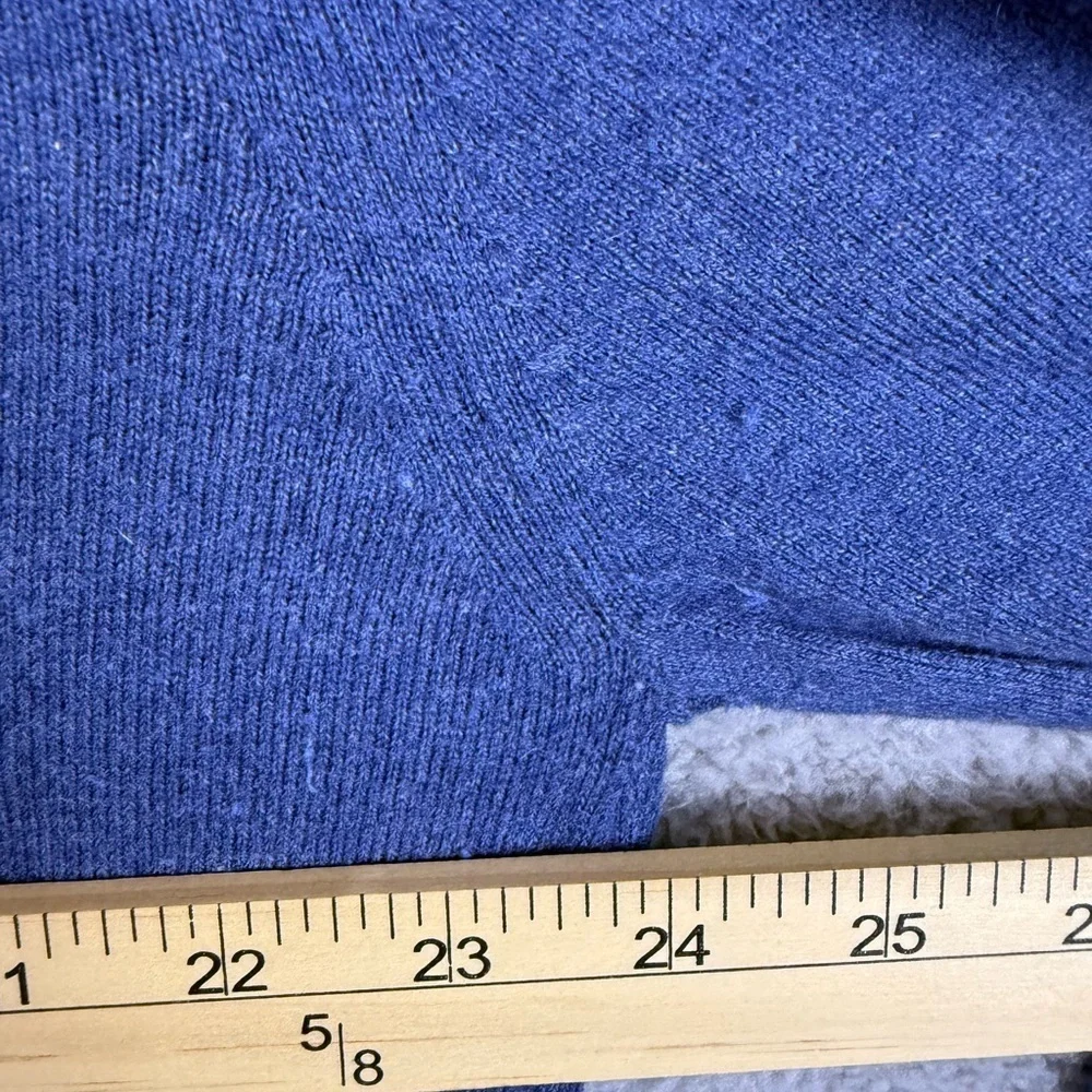 Orvis Men's Deep Blue V-Neck Sweater cotton cashmere blend
